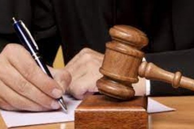 विवादों में रहने वाले आरटीओ ऑफिसर संतोष पाल और उनकी पत्नी पर FIR दर्ज, लोकायुक्त और EOW की विशेष अदालत ने 11 अगस्त तक मांगी रिपोर्ट