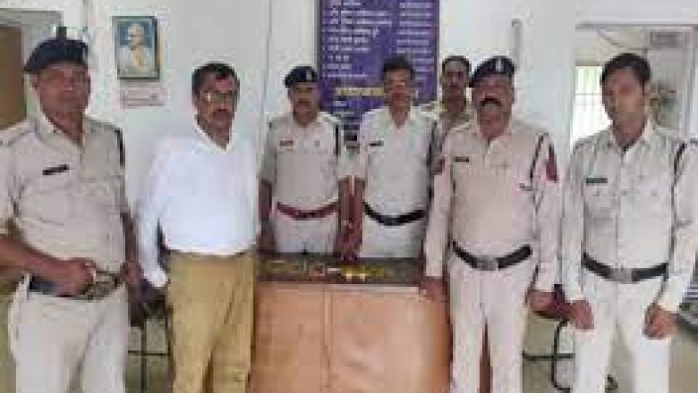 बैंक को ठगने पहुंचा ,नकली सोना लेकर जाच पड़ताल से खुला राज ,पहले ऐसे ही 48 लाख ले चुका था, अब गिरफ्तार