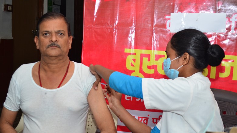 कलेक्टोरेट में अधिकारियों, कर्मचारियों एवं जनसामान्य ने कोविड-19 से सुरक्षा के लिए लगवाया प्रिकाशन डोज