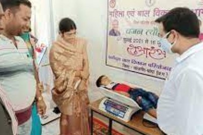 कलेक्टर ने वजन त्यौहार पर सभी अभिभावकों से आंगनबाड़ी केन्द्र में अपने बच्चों का वजन कराने की अपील की