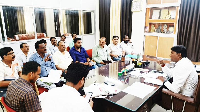 आयुक्त ने ली अफसरों की क्लास,समीक्षा बैठक में दी हिदायत,दिए आवश्यक निर्देश: