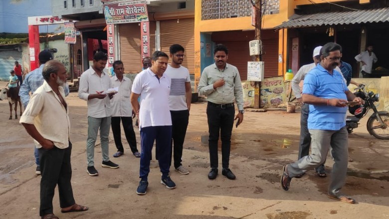 समझाइश देने के बाद भी सड़क बाधा करते हुए बिखेरा मलबा तो होगी कार्यवाही, निगम आयुक्त लोकेश चंद्राकर ने कैंप क्षेत्र के निरीक्षण के दौरान अधिकारियों को दिए निर्देश