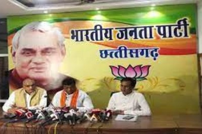 बेरोजगारी को लेकर CM निवास घेरेंगे भाजपाई : नेता प्रतिपक्ष चंदेल ने कांग्रेस सरकार पर साधा निशाना, कहा – वादे का क्या हुआ ?
