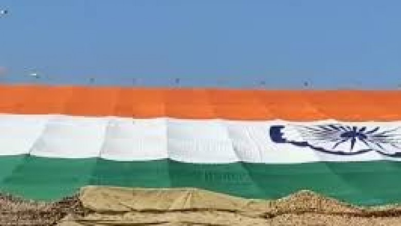 दुनिया के सबसे ऊंचे पर्वत पर राष्ट्रीय ध्वज : सिपाही ने माउंट किलीमंजारो पर फहराया तिरंगा