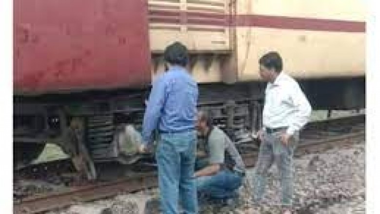 डोंगरगढ़ के पास डिरेल हुई शिवनाथ, दो कोच हुए बेपटरी, यात्री सुरक्षित