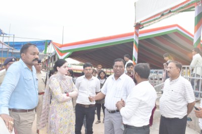 कलेक्टर एवं एसपी ने नये जिले के शुभारंभ कार्यक्रम की तैयारियों का लिया जायजा