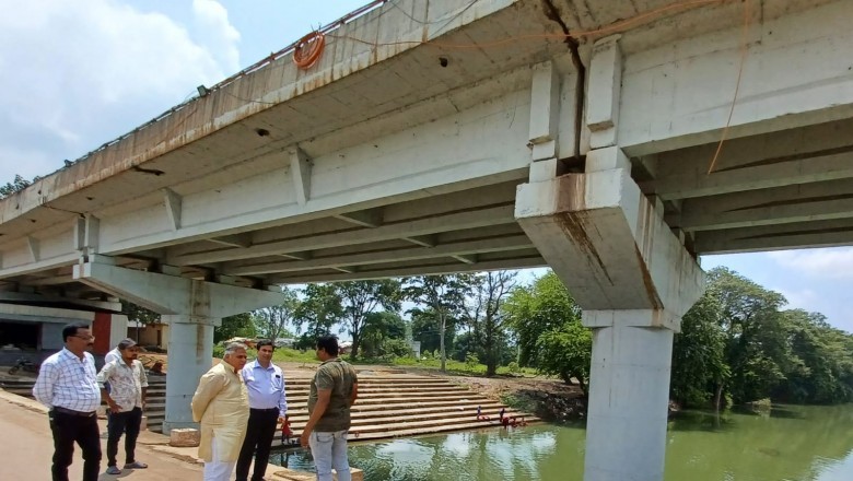 शिवनाथ तट समेत शहर के विसर्जन कुंड की व्यवस्था देखने पहुंचे विधायक व महापौर