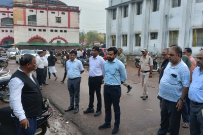 दुर्ग शहर की साफ सफाई और सुंदरता को लेकर कलेक्टर ने किया निरीक्षण