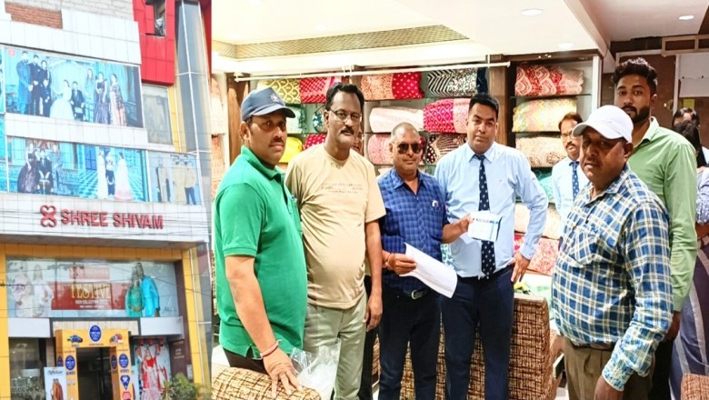प्रतिबंधित पालिथीन उपयोग करने पर निगम का बड़ा एक्शन  शिवम अटायर्स प्रा.ली.में मारा छापा, लिया 25 हज़ार का जुर्माना