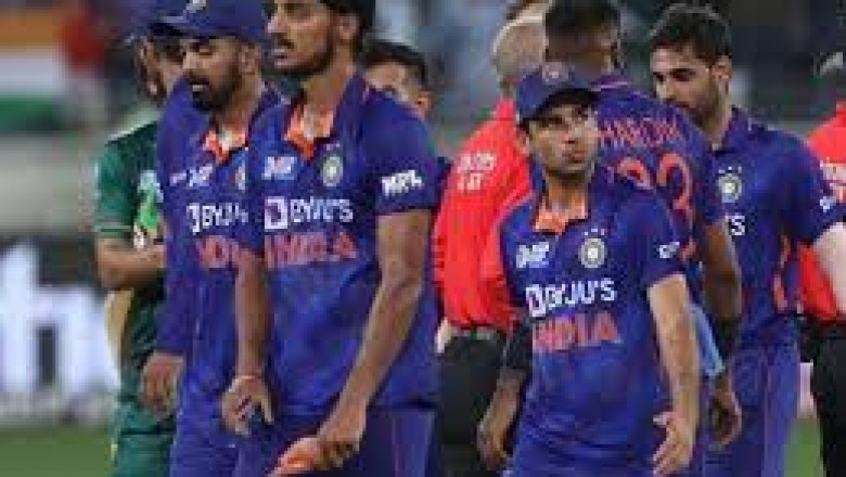 खेल :   खाना परोसे जाने पर भड़के टीम इंडिया के ‘गब्बर‘, सीएम योगी से की ये मांग