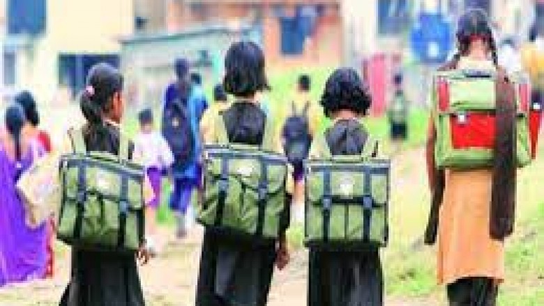 CG में स्कूल जाने निकली 3 छात्राएं लापता : घर वापस नहीं लौटने पर परिजन चिंतित, पुलिस की छान बिन जारी