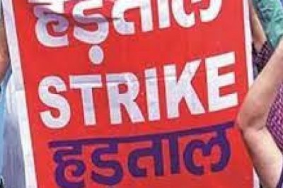 नाराज अभिभावकों ने किया चक्काजाम सैंज स्कूल भवन का निर्माण शुरू न होने से :