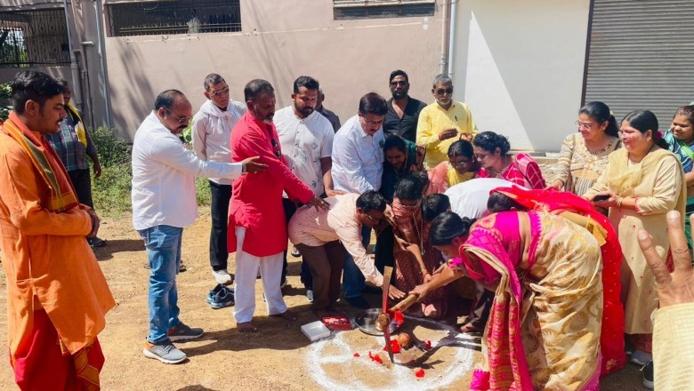महापौर ने किया वार्ड नं. 15 मेें उद्यान निर्माण एवं सौदर्यीकरण कार्य का भूमि पूजन :