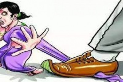 टीचर से हैवानियत ! कांग्रेस विधायक पर शिक्षिका ने लगाया मारपीट और यौन उत्पीड़न का आरोप, पुलिस समझौता करने बना रही दवाब…