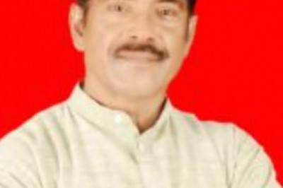 करवा चौथ  में महिलाएं पति की लंबी उम्र के लिए निर्जला उपवास करती है - शिव वर्मा