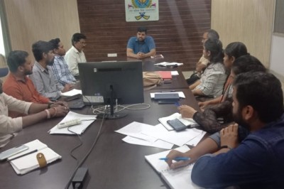 यातायात नगर की प्रीमियम राशि जमा करने आयुक्त ने ली व्यापारियों की बैठक