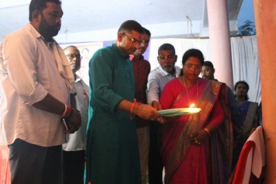 सेवा सहकारी समिति कन्हारपुरी में महापौर हेमा देशमुख एवं जिला सहकारी केन्द्रीय बैंक के अध्यक्ष नवाज खान ने खाद गोदाम व कार्यालय भवन निर्माण के लिये किया भूमिपूजन
