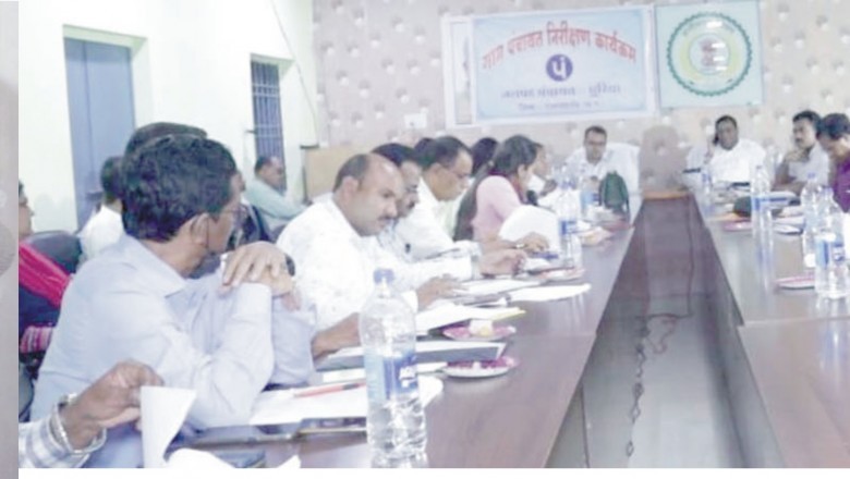 शासन की जनकल्याणकारी योजनाओं एवं कार्यक्रमों के प्रभावी क्रियान्वयन के लिए प्रति सप्ताह जिला स्तरीय अधिकारी करें निरीक्षण - कलेक्टर