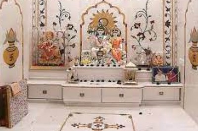 धर्म शास्त्र और ज्योतिष शास्त्र के अनुसार घर में छोटा सा मंदिर होना घर में सकारात्मक ऊर्जा का वास बनाए रखता हैं.