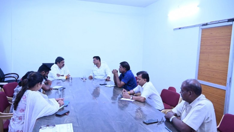 मदर्स मार्केट को मिलेगी नई दिशा, विधायक देवेंद्र यादव एवं महापौर नीरज पाल ने ली अधिकारियों की बैठक, संचालन समिति का गठन करने के दिए निर्देश :