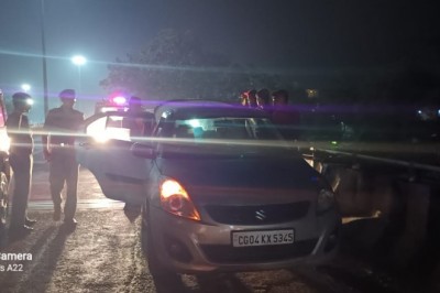 दुर्ग पुलिस अधीक्षक की कड़ी कार्यवाही: शिवनाथ नदी ब्रिज पर शराब पीते पकड़ाए कई  शराबी