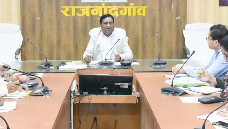 कलेक्टर ने आधार अपडेशन कैंप के लिए बैनर पोस्टर का किया अनावरण :