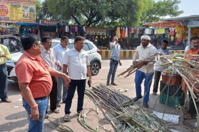 मोर शहर मोर जिम्मेदारी अभियान के तहत बाजार क्षेत्र में कार्रवाही के दौरान व्यवस्था बिगाड़ने वाले दुकानदारो को अधिकारियों ने दी समझाईस,कहा अंतिम चेतवानी :