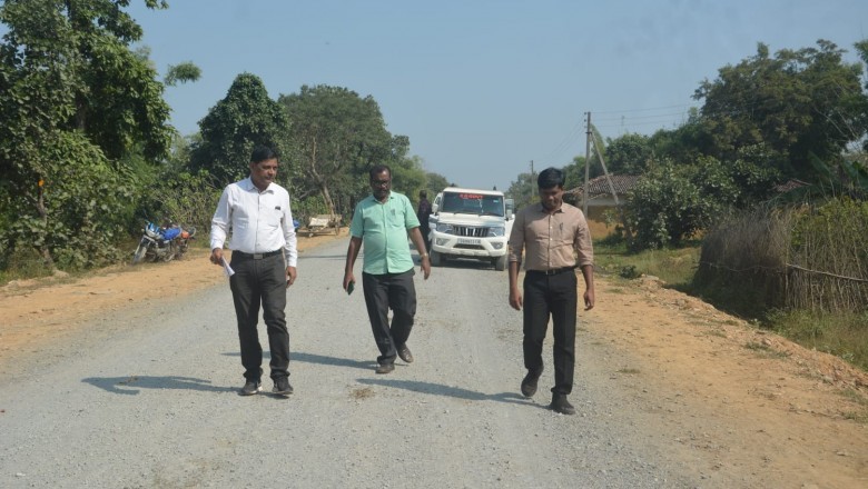 कलेक्टर ने कौड़ीकसा-अरजकुण्ड-पाटन सड़क तथा पाउरखेड़ा से रेंगाकठेरा निर्माणाधीन सड़क का  किया निरीक्षण