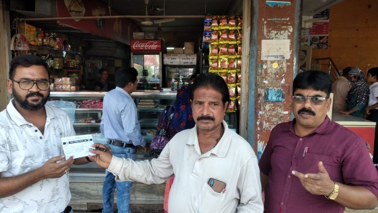 टपरी हॉटल संचालक को सड़क पर गंदा पानी फेकना पड़ा भारी,निगम ने लगाया एक हज़ार जुर्माना :