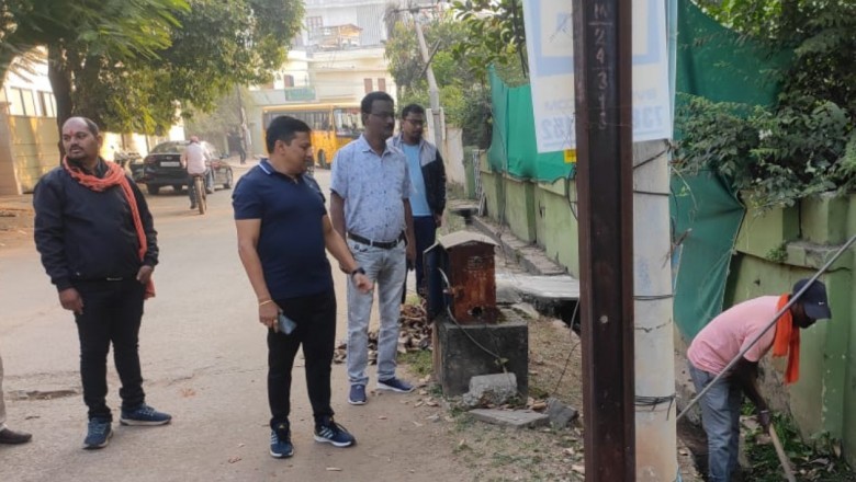 यात्री प्रतीक्षालय का निरीक्षण:यात्री प्रतीक्षालय साफ रखें, डस्टबिन भी रखा जाना जरूरी:आयुक्त :