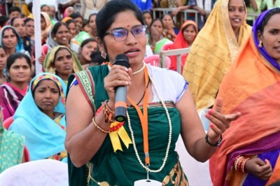 मुख्यमंत्री ने पैरा दान करने वाले किसानों को किया सम्मानित :