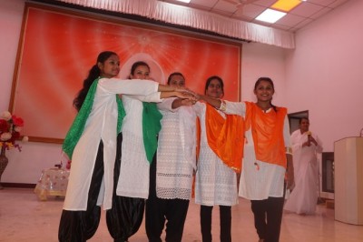 पीस ऑडिटोरियम में प्राचार्य एवं शिक्षकों के लिए क्रिएटिंग ग्रेटनेस कार्यशाला  का हुआ आयोजन :