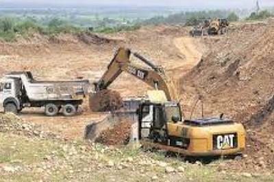 रेत के साथ-साथ मुरूम का धड़ल्ले से हो रहा उत्खनन,निगरानी के अभाव में अवैध खनन माफिया बेलगाम :