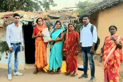 टीबी रोग से ग्रस्त महिला के लिए मितानिन आशा ने की राहत की पहल :