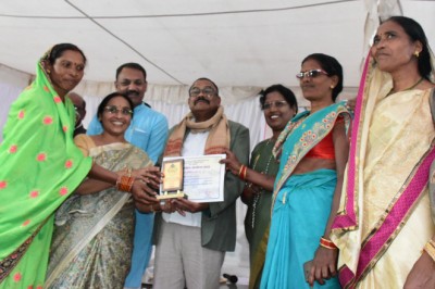 जिला स्तरीय छत्तीसगढिय़ा ओलम्पिक - विजेता खिलाडिय़ों को किया गया पुरस्कृत