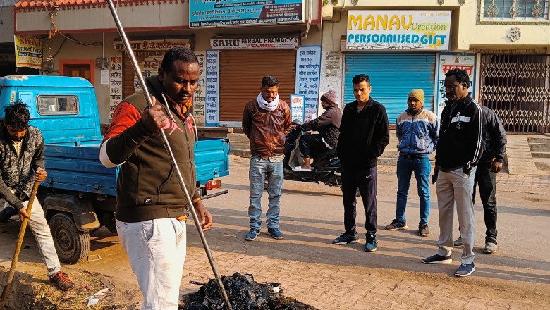 वार्डों के निरीक्षण में निकले आयुक्त प्रशिक्षु IAS लक्ष्मण तिवारी, तत्काल निर्देश,जो फैलाएंगे गंदगी उन्हें देना होगा जुर्माना: