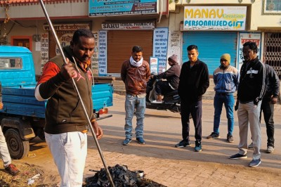 वार्डों के निरीक्षण में निकले आयुक्त प्रशिक्षु IAS लक्ष्मण तिवारी, तत्काल निर्देश,जो फैलाएंगे गंदगी उन्हें देना होगा जुर्माना: