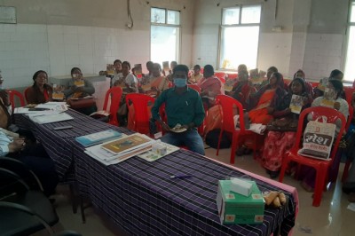 मितानिन ट्रेनर को प्रशिक्षण शिविर में बताई टीबी रोग की बारीकियां