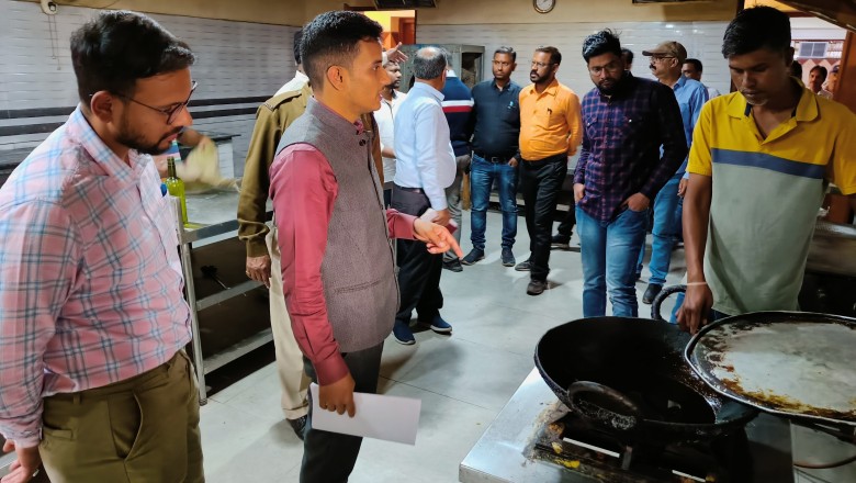 बी.आई.टी. कॉलेज एव हॉस्टलों की सफाई देखने पहुंचे आयुक्त आईएएस लक्ष्मण तिवारी