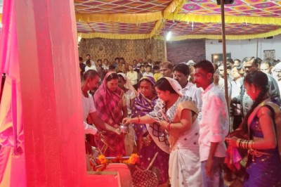 *बाबा गुरु घासीदास जी की जयंती कार्यक्रम में शामिल हुए नगर अध्यक्ष राजकुमारी सिन्हा