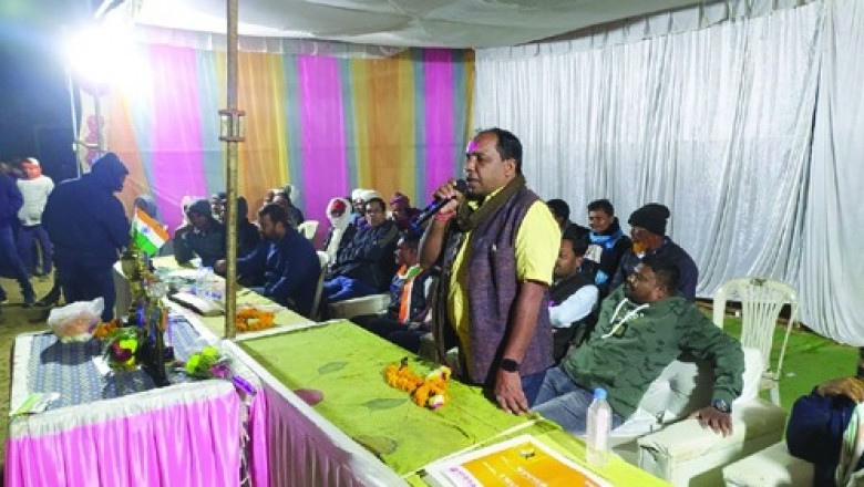 क्रिकेट प्रतियोगिता के समापन में किसान नेता चंदू ने की शिरकत