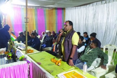 क्रिकेट प्रतियोगिता के समापन में किसान नेता चंदू ने की शिरकत
