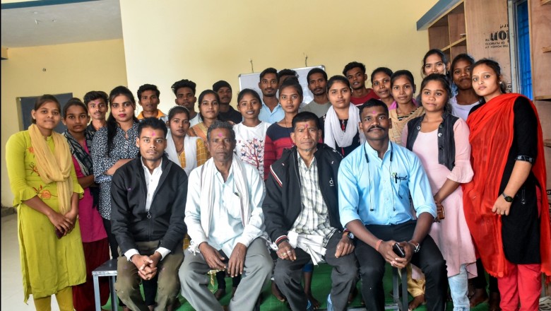 माही कम्प्यूटर इंस्टिट्यूट द्वारा सर्टिफिकेट प्रदान कर बिदाई समारोह मनाया गया