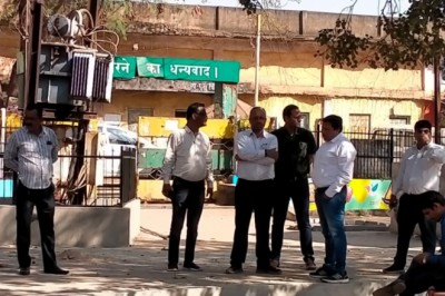 नगर पालिक निगम सीमा क्षेत्र अंतर्गत नगर चौपाटी का  कायाकल्प किया जा रहा है। एंगे: