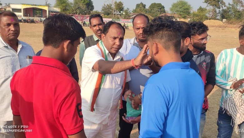 टेनिस बाल क्रिकेट प्रतियोगिता के समापन में शामिल हुए चंदू साहू