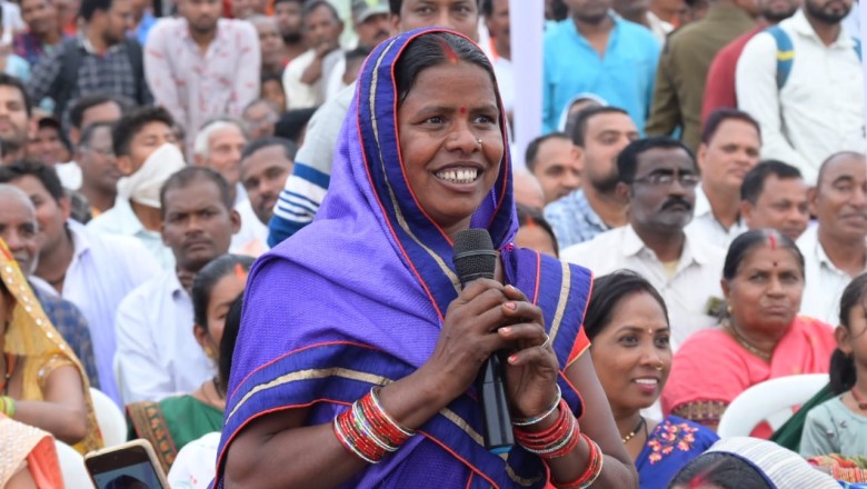 फुंडा की सीमा यादव ने टायलेट क्लीनर बेचकर कमाये 34 हजार रुपए, अपने बच्चों को पढ़ा रही सैजेस में