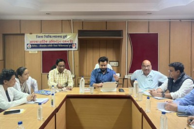 जिला अस्पताल में बनेगा सर्वसुविधायुक्त वेटिंग हॉल, 300 लोगों की होगी क्षमता  आवश्यक उपकरणों एवं कर्मियों की DMF से होगी पूर्ति