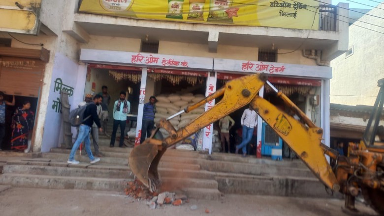केम्प क्षेत्र में अतिक्रमण करने वाले व्यवसायियों के विरूद्ध हुई कार्रवाई