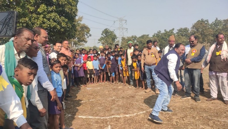 संकुल स्तरीय क्रीड़ा प्रतियोगिता में चंदू साहू ने की शिरकत