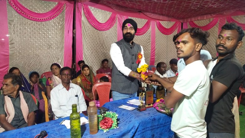 रात्रिकालीन कबड्डी प्रतियोगिता केशाल के समापन  मे पहुँचे  जगजीत सिंह भाटिया